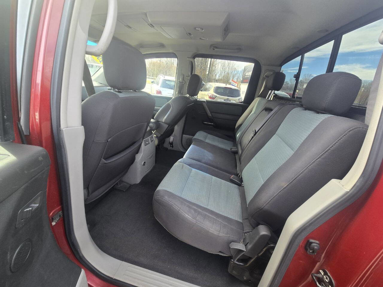 Used 2004 Nissan Titan SE AWD/4WD image 26