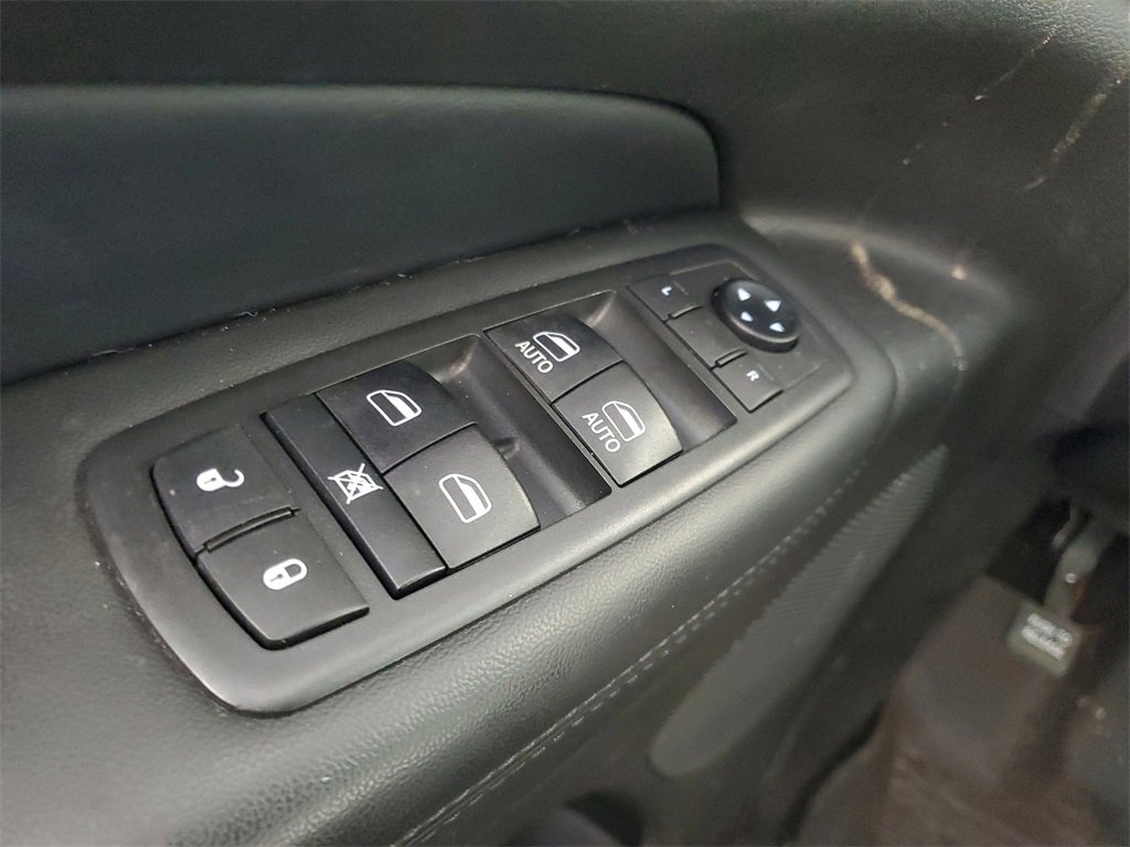 Used 2019 Jeep Grand Cherokee Altitude image 15