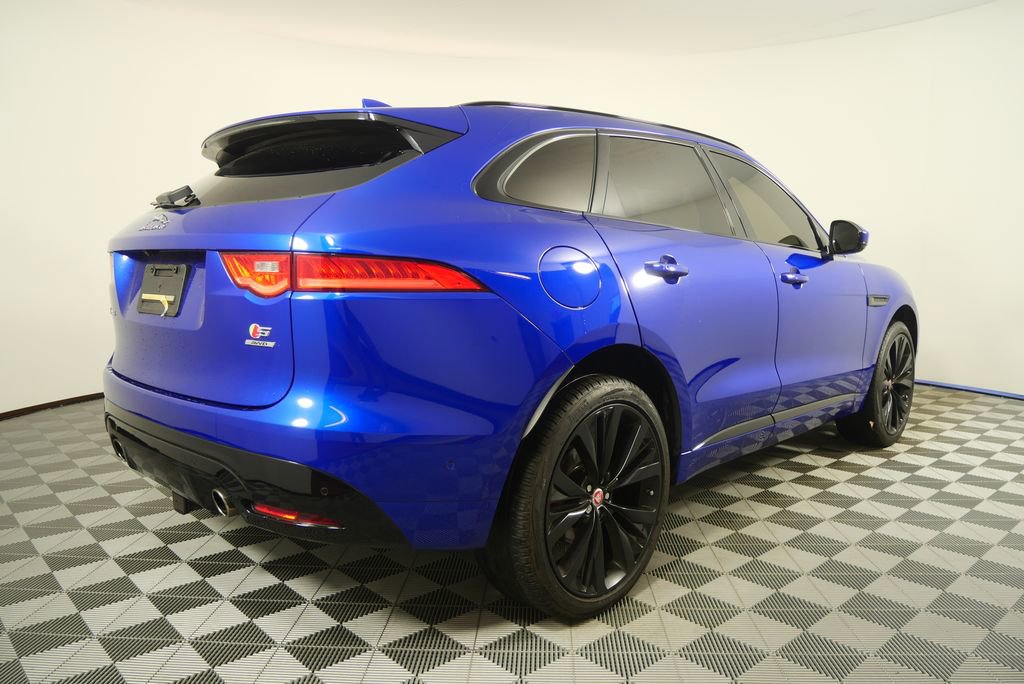 Used 2019 Jaguar F-PACE S image 3