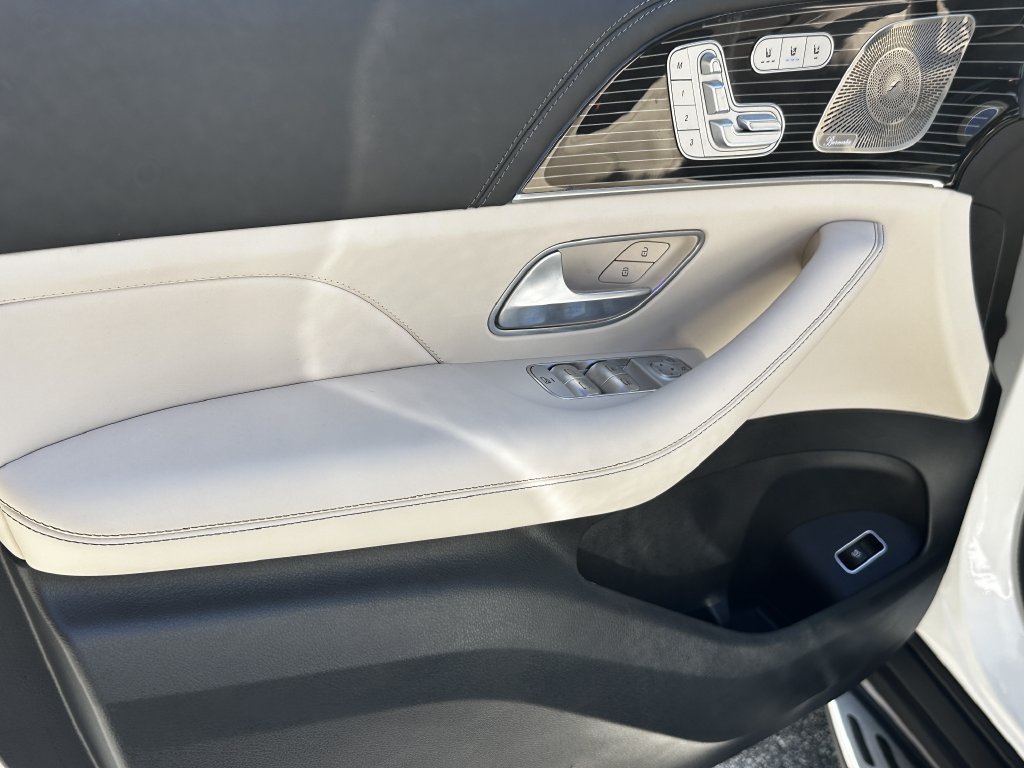 Certified 2025 Mercedes-Benz GLS 63 AMG 4MATIC image 11