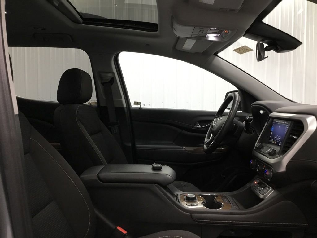 Used 2023 GMC Acadia SLE w/ Driver Convenience Package image 24