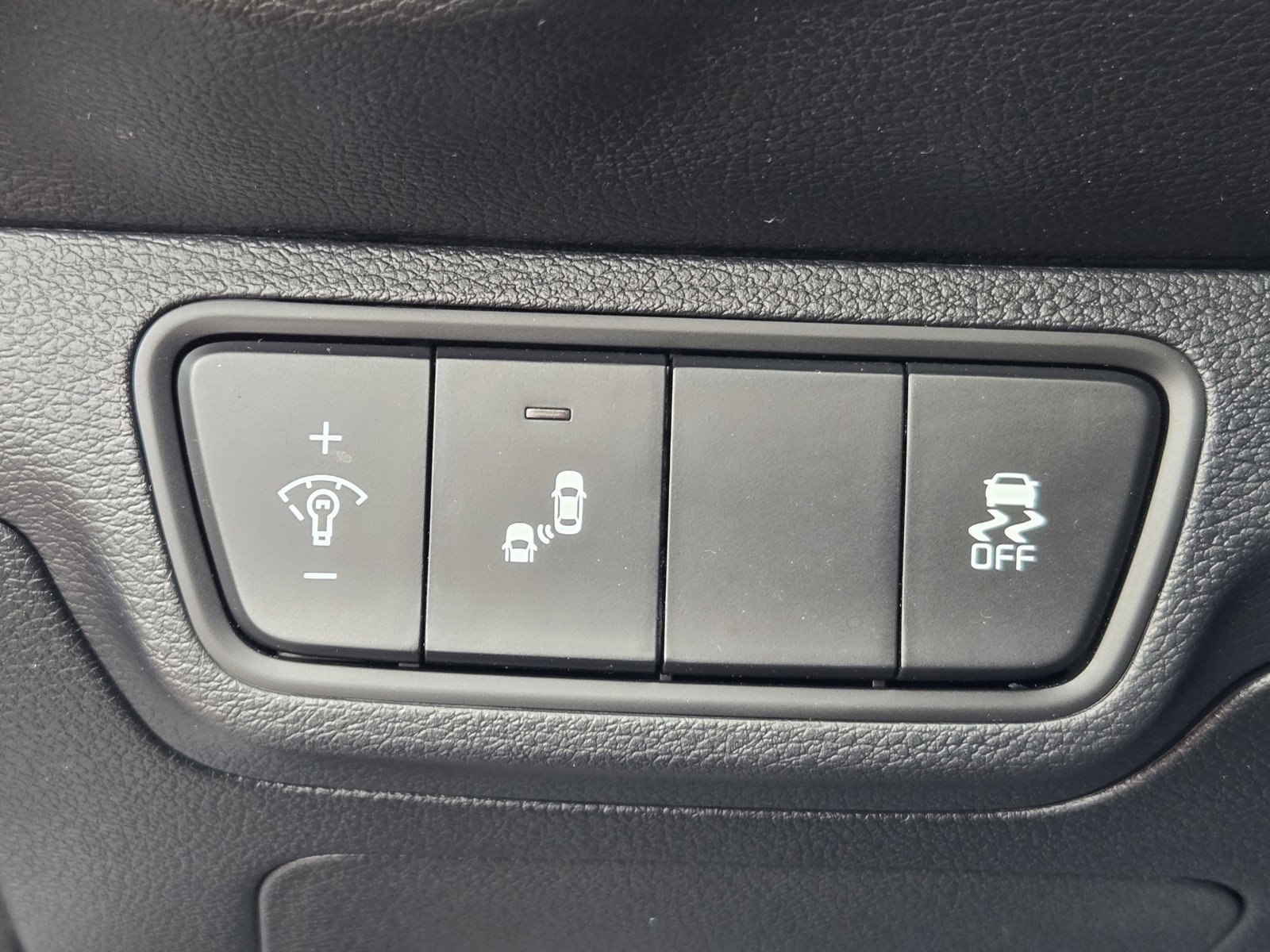 Certified 2023 Kia Forte GT w/ GT2 Package image 25