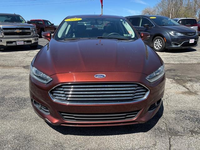 Used 2015 Ford Fusion SE FWD image 2
