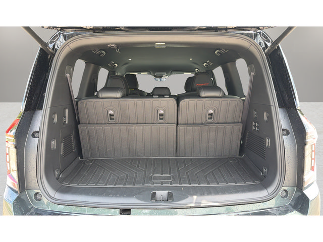 Used 2025 Nissan Armada PRO-4X AWD/4WD image 14