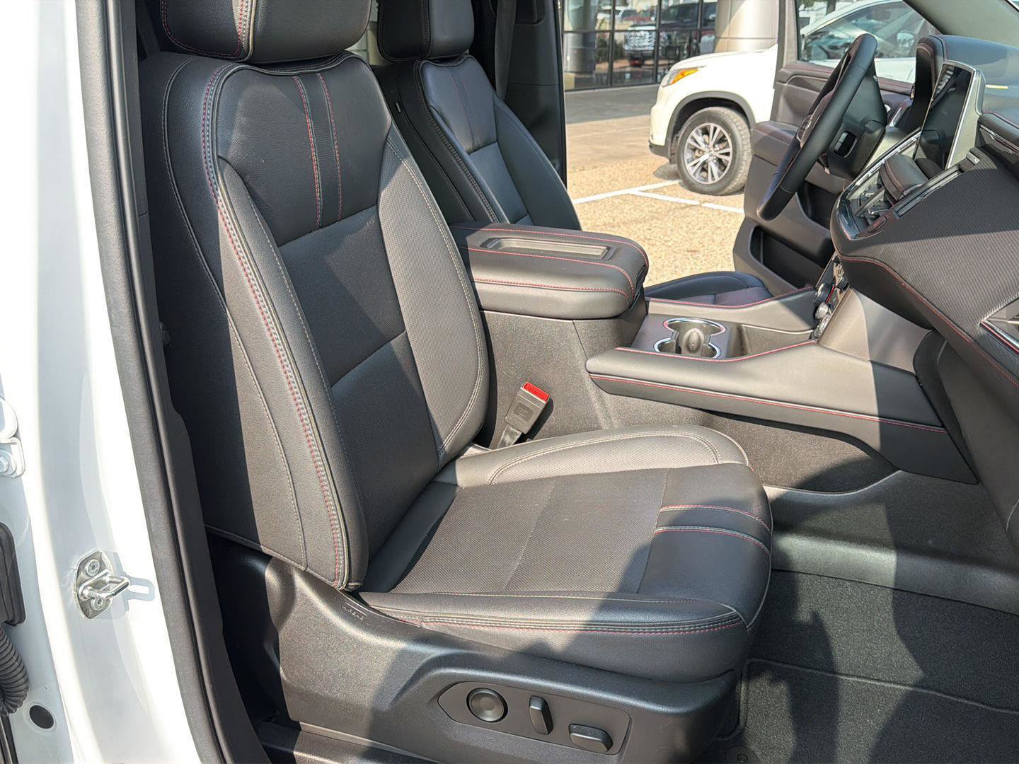 Used 2022 Chevrolet Tahoe RST w/ Luxury Package RWD image 20