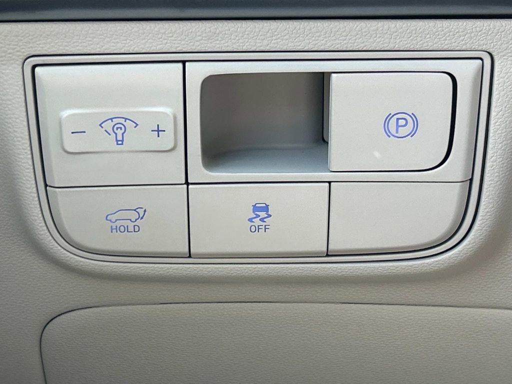 New 2025 Hyundai Tucson Limited FWD image 30