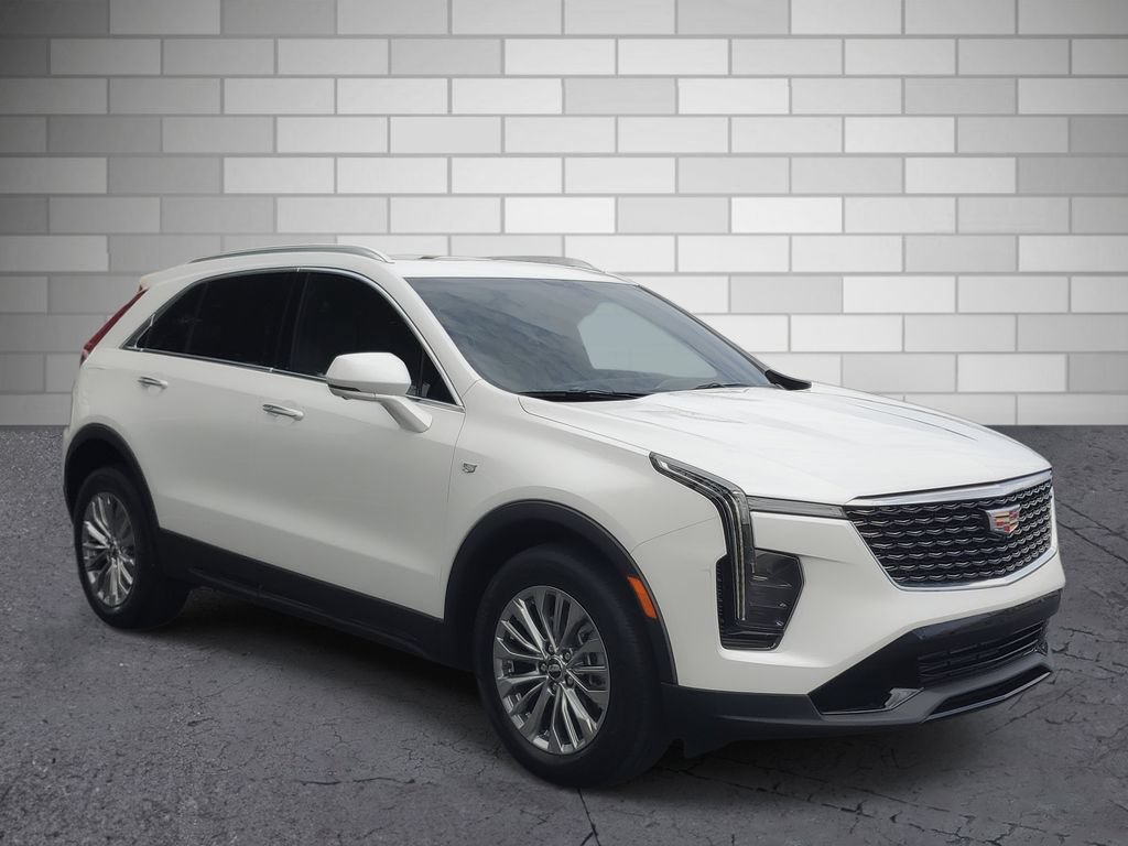 Certified 2025 Cadillac XT4 Premium Luxury w/ Technology Package FWD image 7