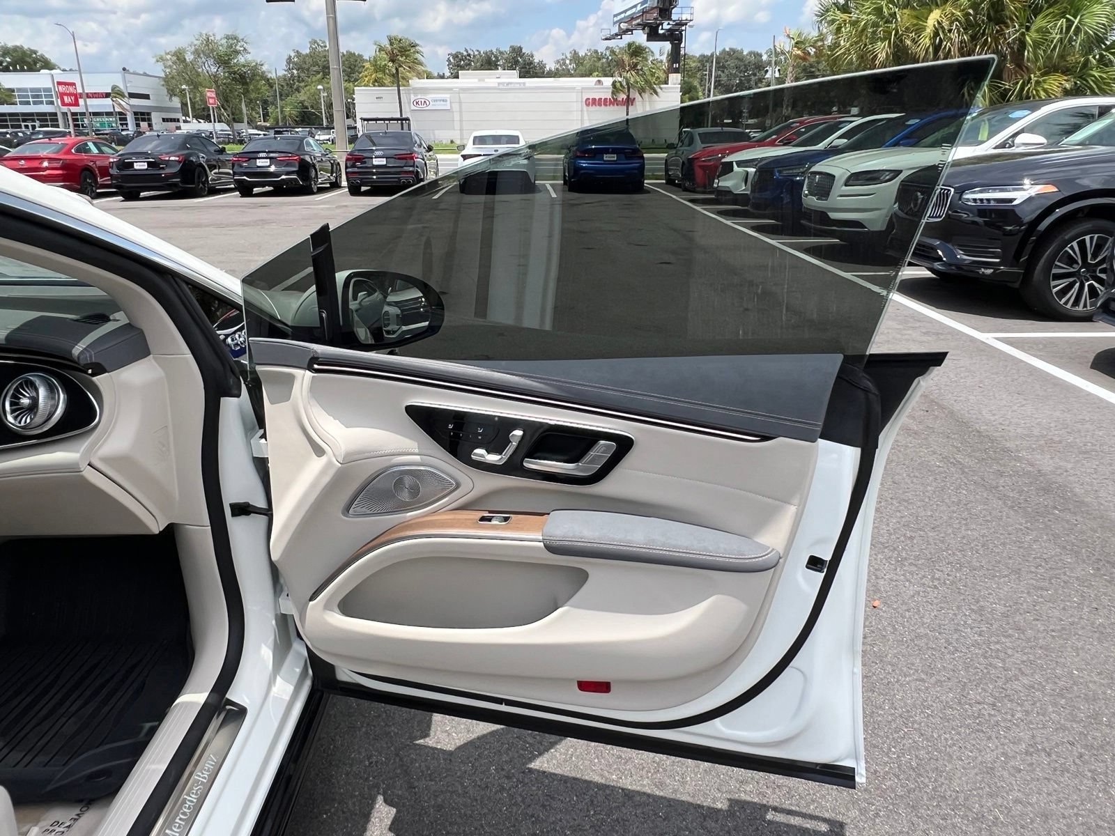 Used 2022 Mercedes-Benz EQS 580 4MATIC Sedan image 60