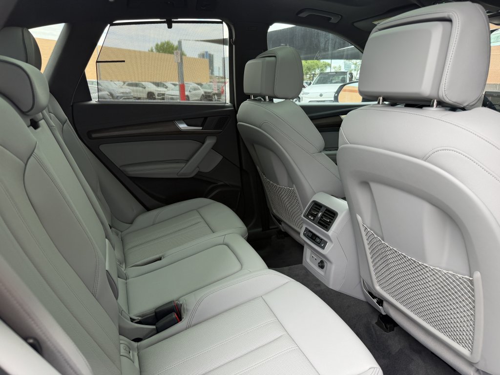 Used 2024 Audi Q5 e Prestige w/ Prestige Package AWD/4WD image 47