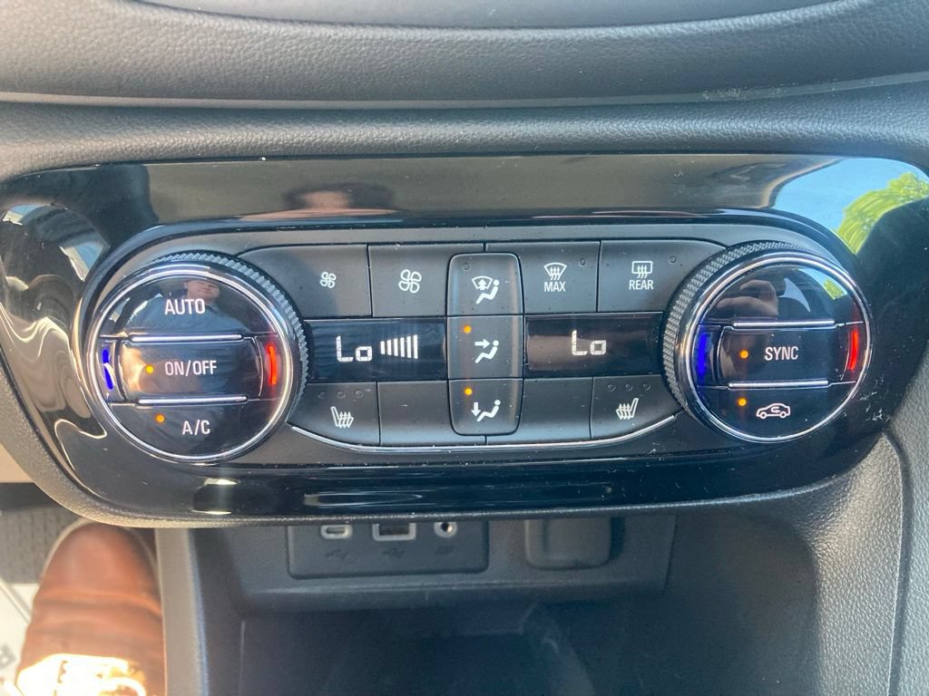 Used 2023 Buick Encore GX Select FWD image 30