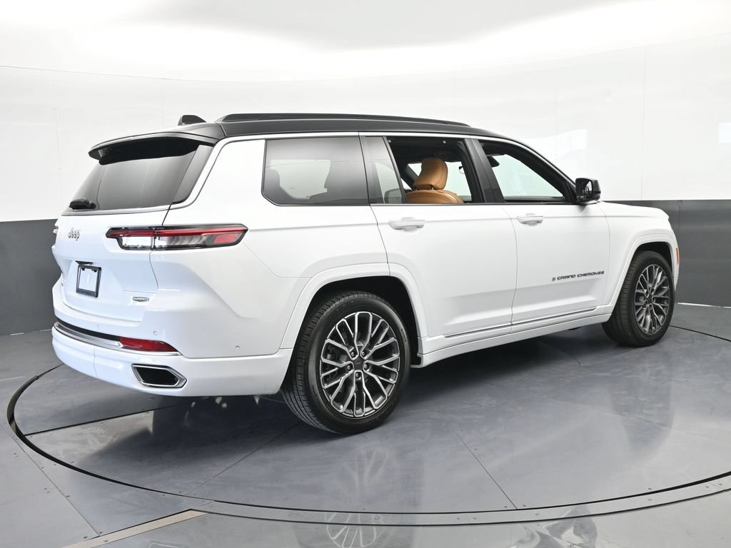 New 2025 Jeep Grand Cherokee L Summit AWD/4WD image 6