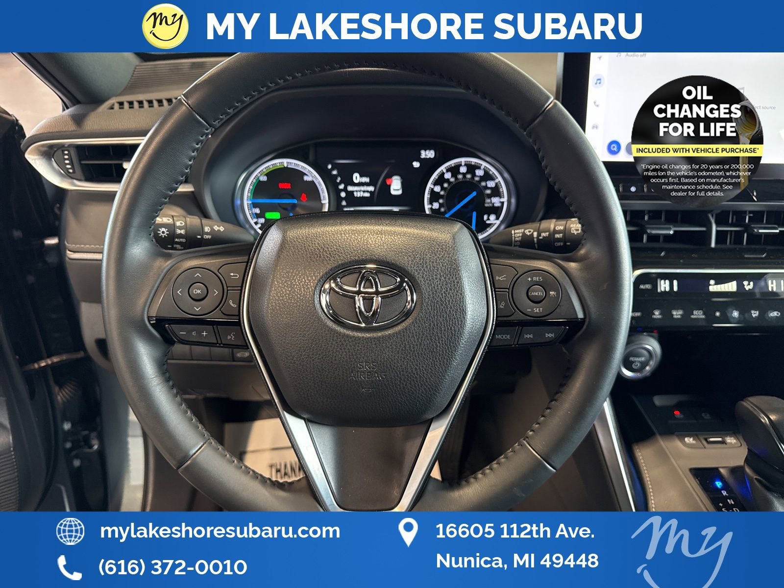 Used 2024 Toyota Venza XLE image 12