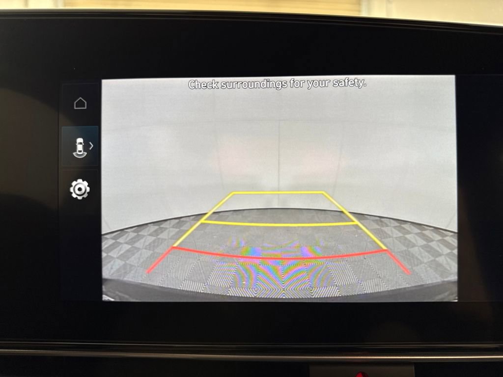 Used 2025 Hyundai Elantra SEL image 20