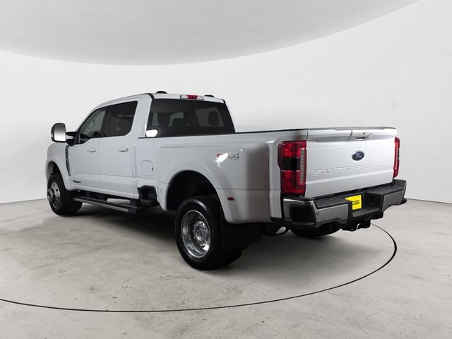 Certified 2025 Ford F450 Lariat w/ FX4 Off-Road Package image 3