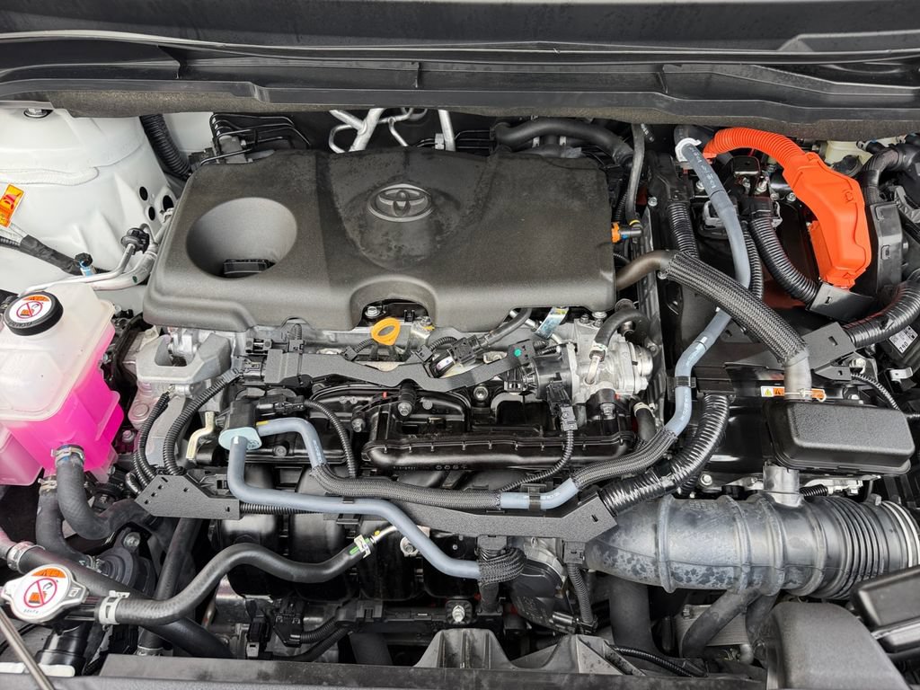 Used 2025 Toyota Sienna XLE AWD/4WD image 29