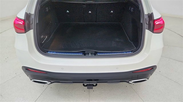 Used 2024 Mercedes-Benz GLC 300 4MATIC w/ AMG Line image 14