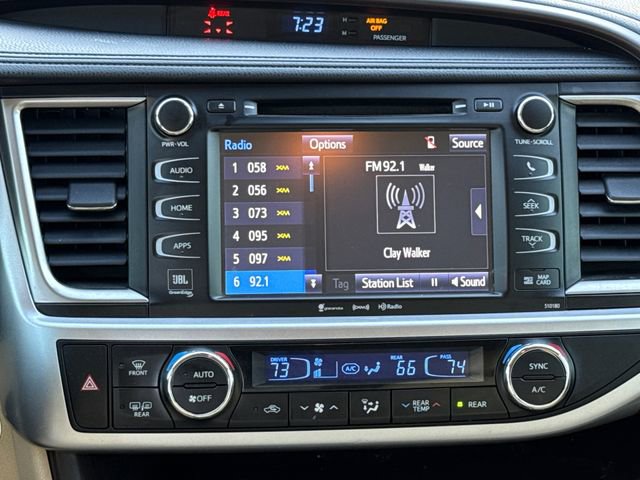 Used 2017 Toyota Highlander Limited FWD image 15