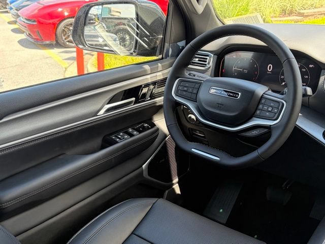 New 2026 Jeep Grand Wagoneer Limited AWD/4WD image 32