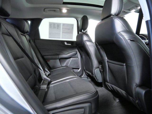 Certified 2022 Ford Escape SEL w/ Technology Package AWD/4WD image 12