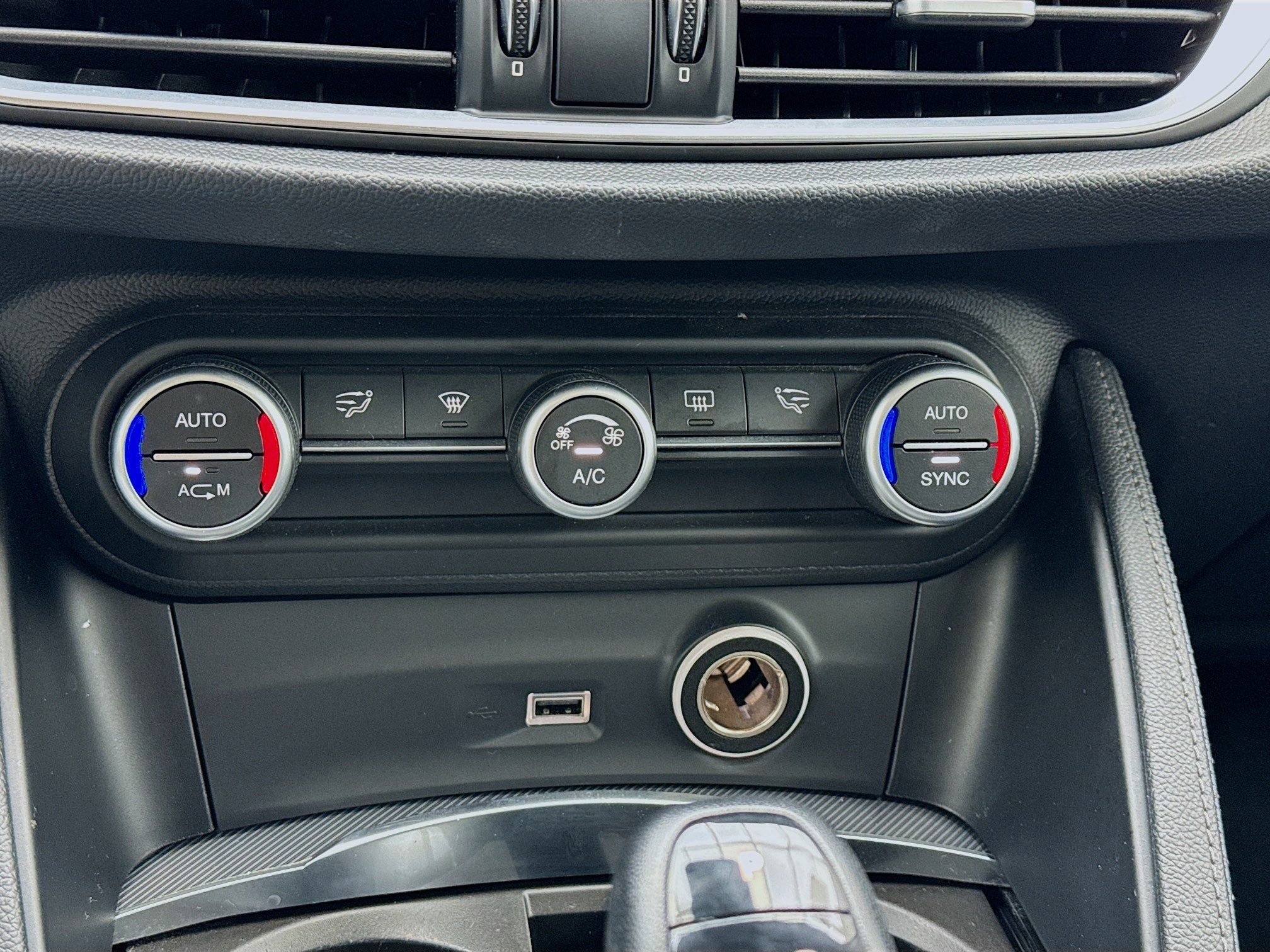 Used 2019 Alfa Romeo Stelvio Sport w/ Quick Order Package 22K Sport image 12