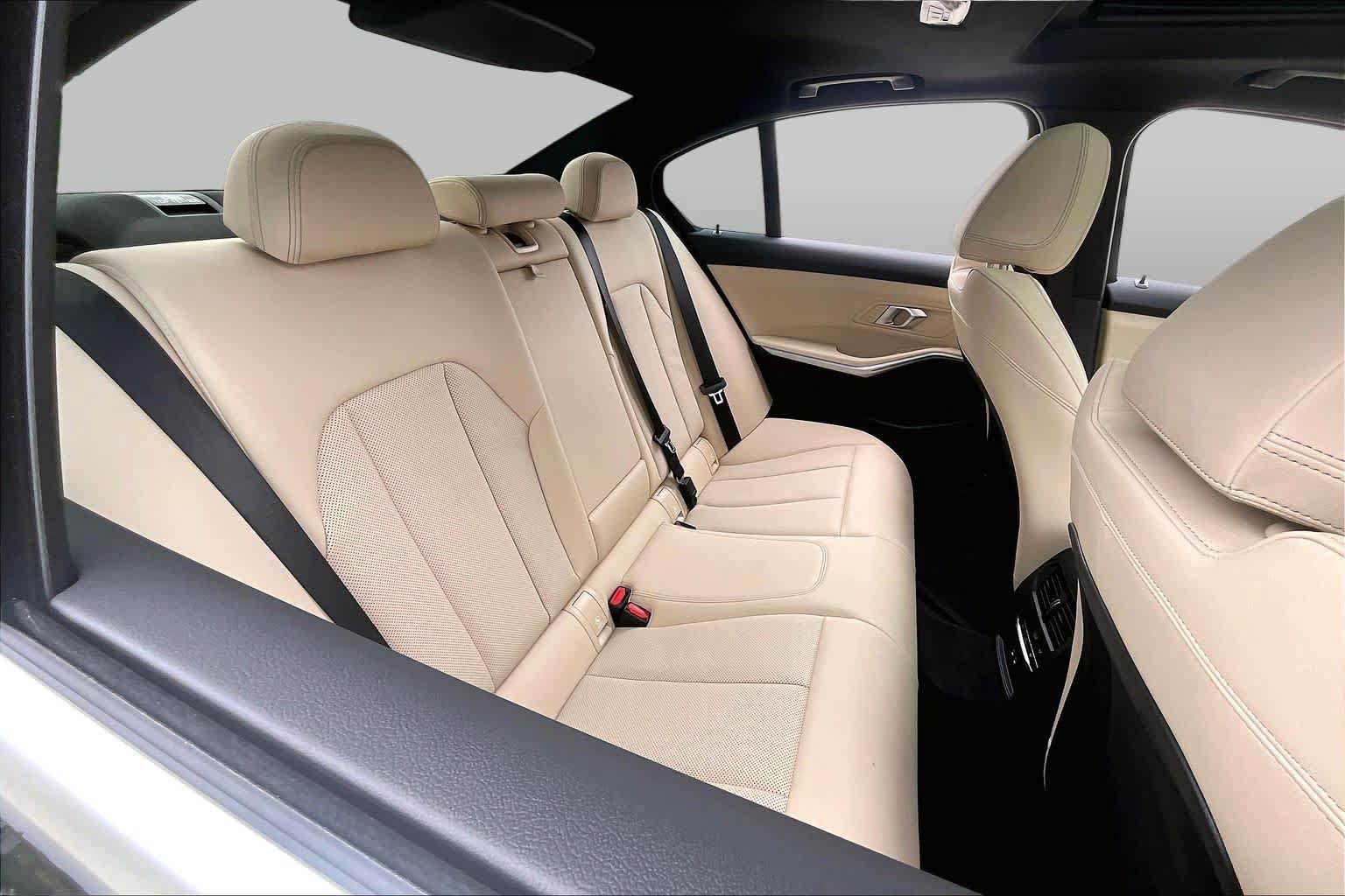 Used 2026 BMW 330i xDrive Sedan w/ Convenience Package AWD/4WD image 19