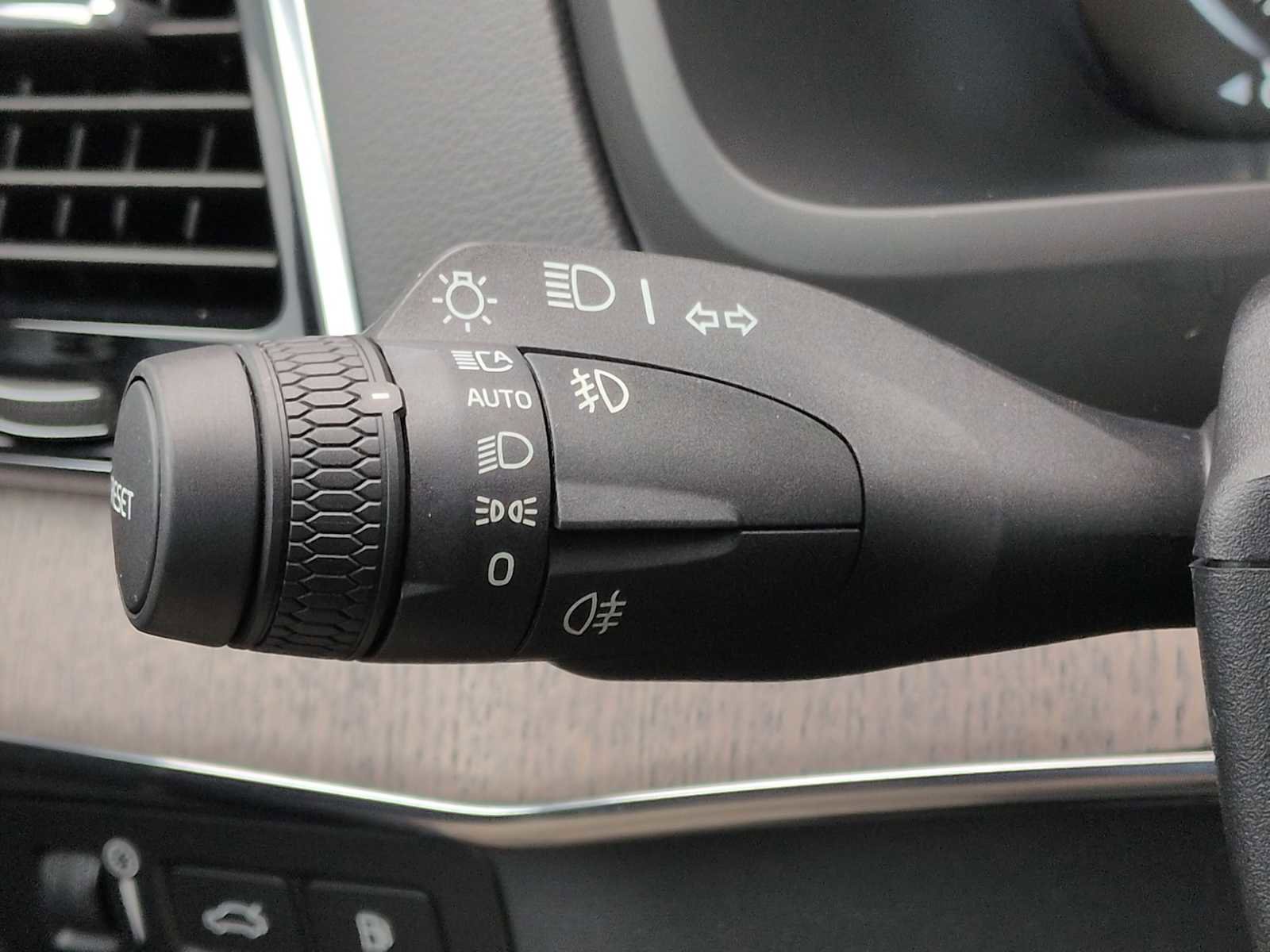 Used 2022 Volvo XC90 T8 Inscription image 29