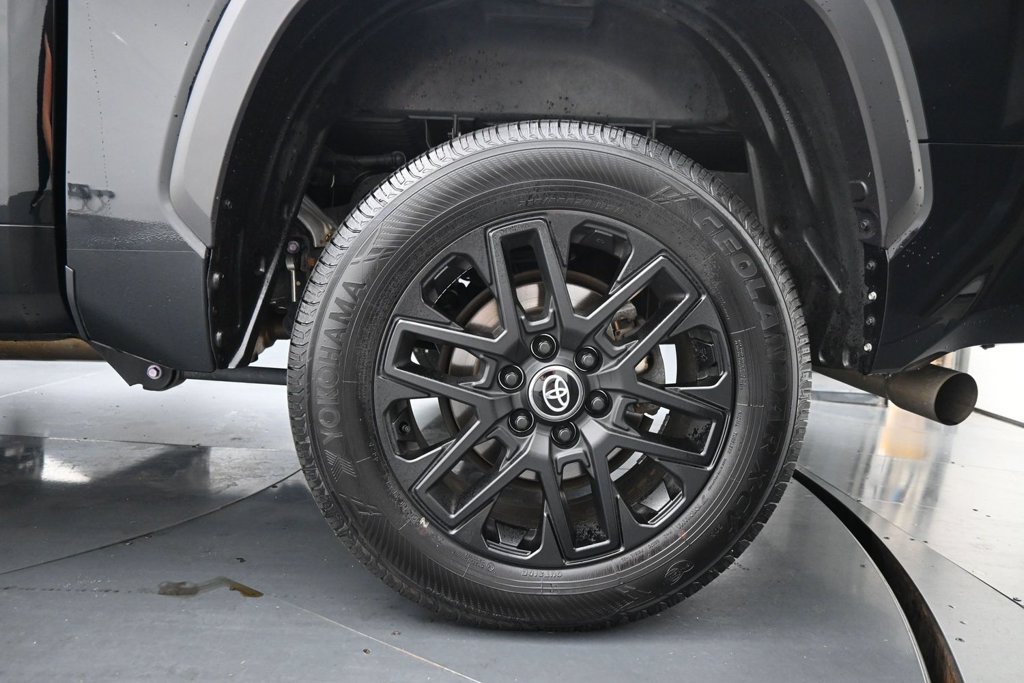 Used 2023 Toyota Tundra SR5 w/ SR5 Convenience Package AWD/4WD image 14
