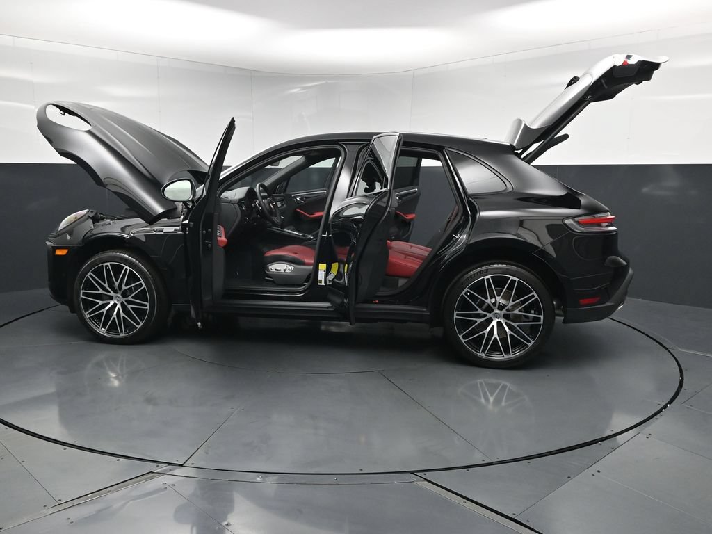 New 2026 Porsche Macan AWD/4WD image 34