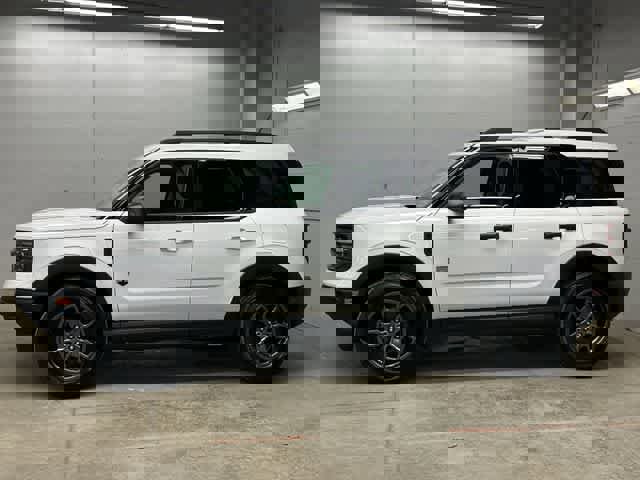 Used 2021 Ford Bronco Sport Big Bend w/ Big Bend Package (96B) image 2