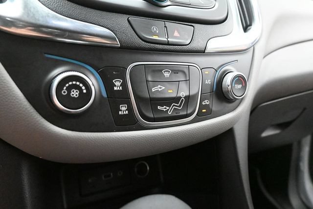 Used 2022 Chevrolet Equinox LS w/ LS Convenience Package AWD/4WD image 19