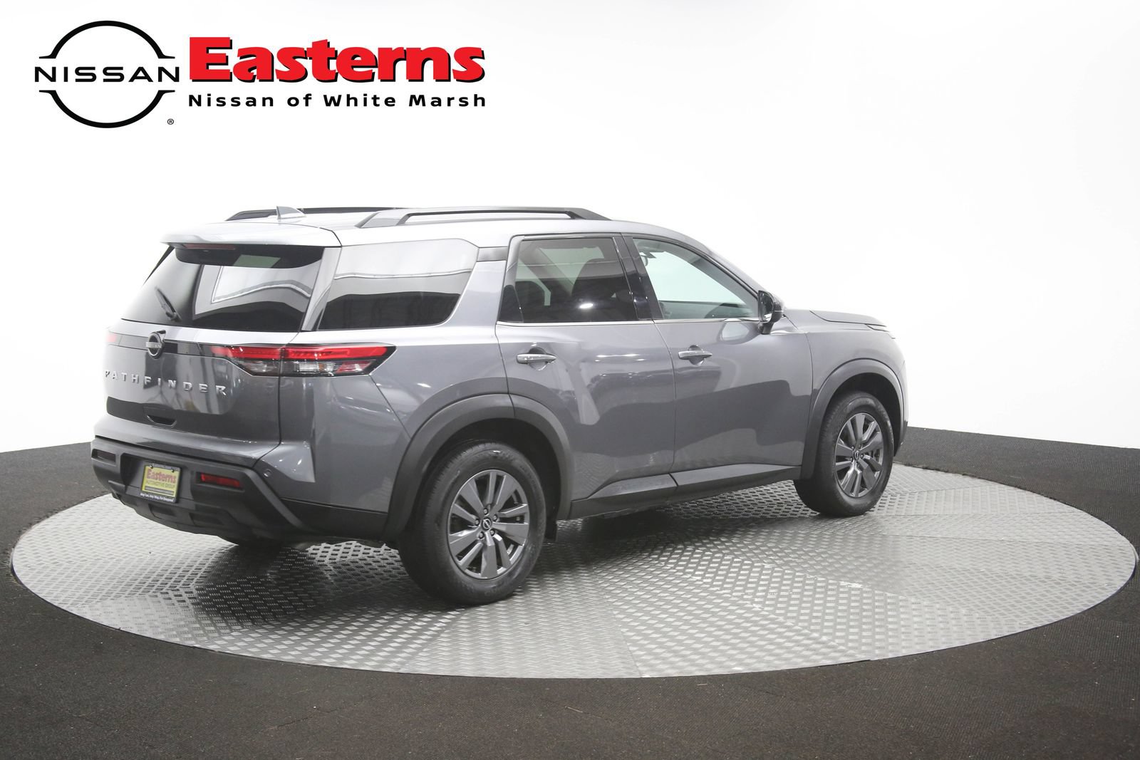 Used 2025 Nissan Pathfinder SV FWD image 42