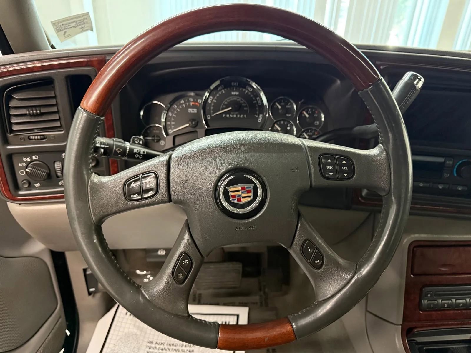 Used 2006 Cadillac Escalade EXT Sport Utility Pickup 4D 5 1/4 image 34