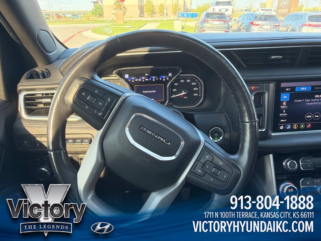 Used 2021 GMC Yukon Denali w/ Denali Premium Package AWD/4WD image 12