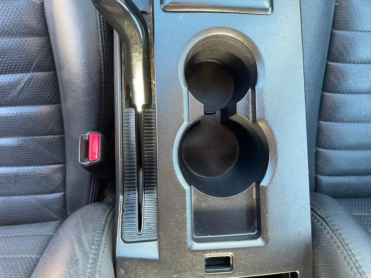 Used 2006 Ford Mustang GT RWD image 24