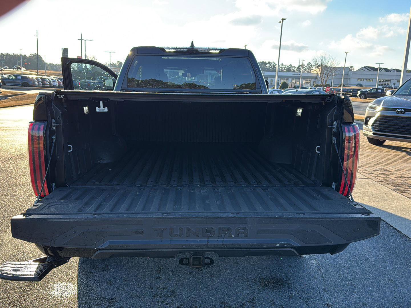 Used 2022 Toyota Tundra Platinum w/ Advanced Package AWD/4WD image 32