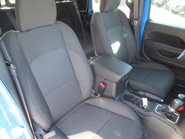 Used 2023 Jeep Gladiator Willys image 8