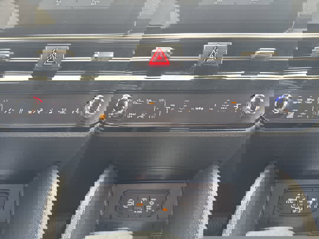 New 2026 Kia Sportage EX image 18