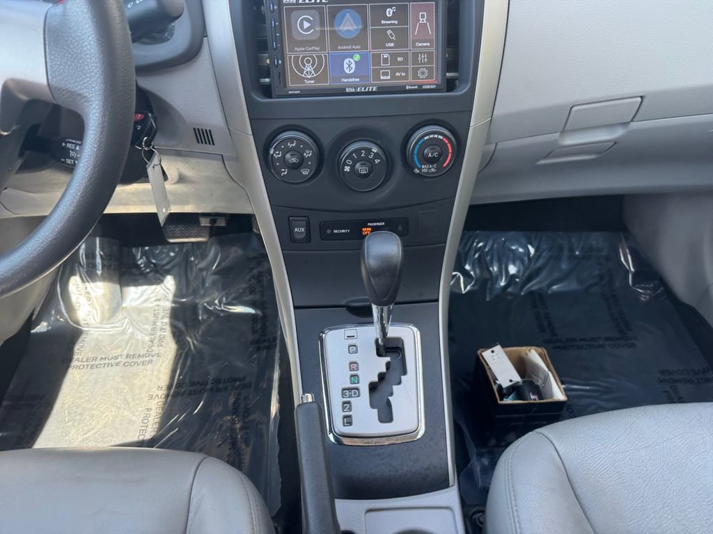 Used 2010 Toyota Corolla LE image 11