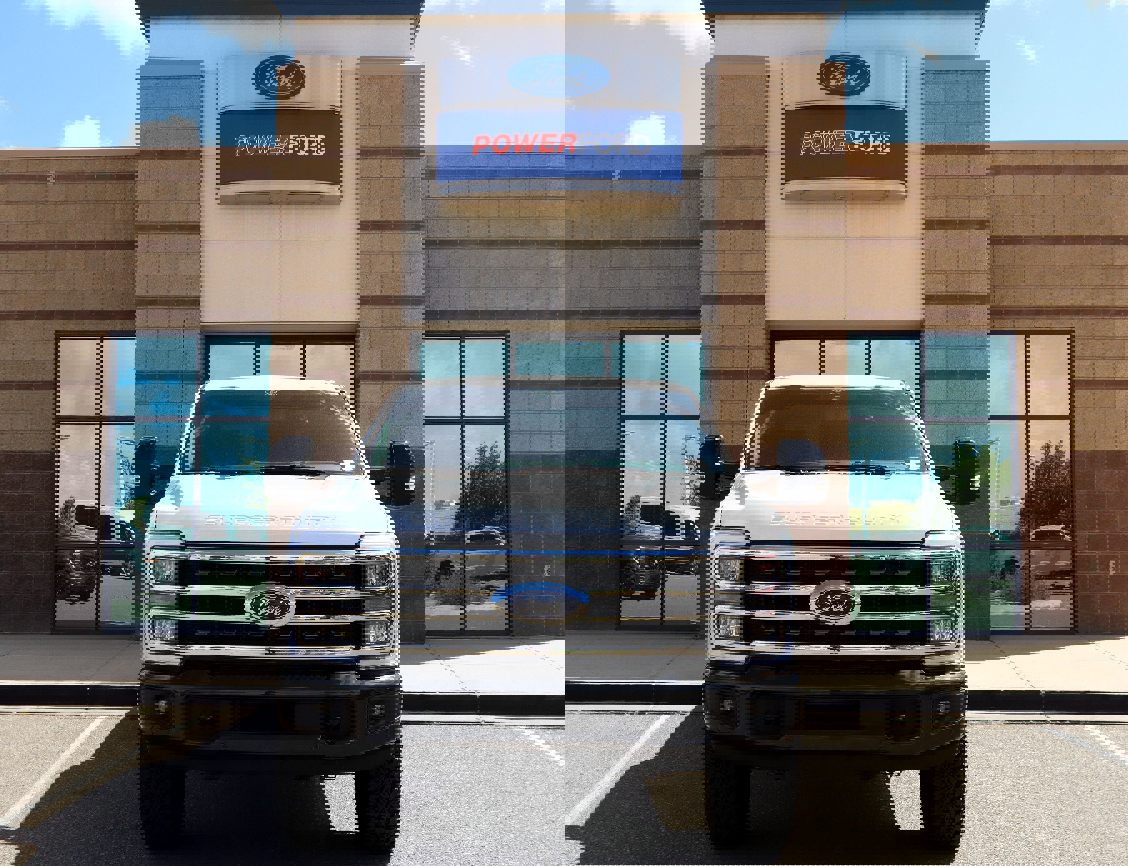 Used 2025 Ford F250 King Ranch w/ Tremor Off-Road Package image 3