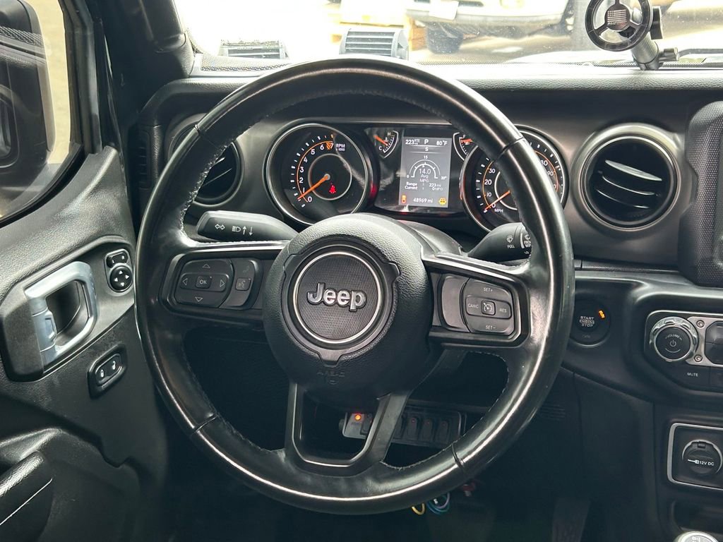 Used 2022 Jeep Gladiator Willys image 37