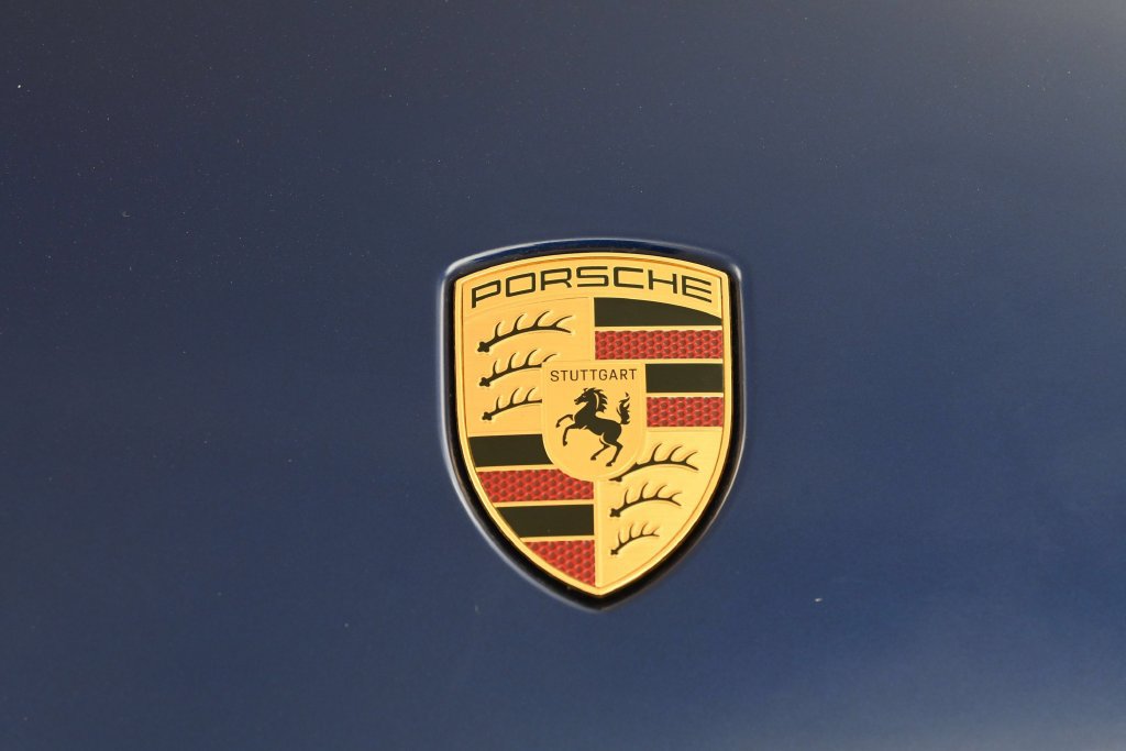 Certified 2026 Porsche Macan 4 Electric w/ Premium Package AWD/4WD image 34
