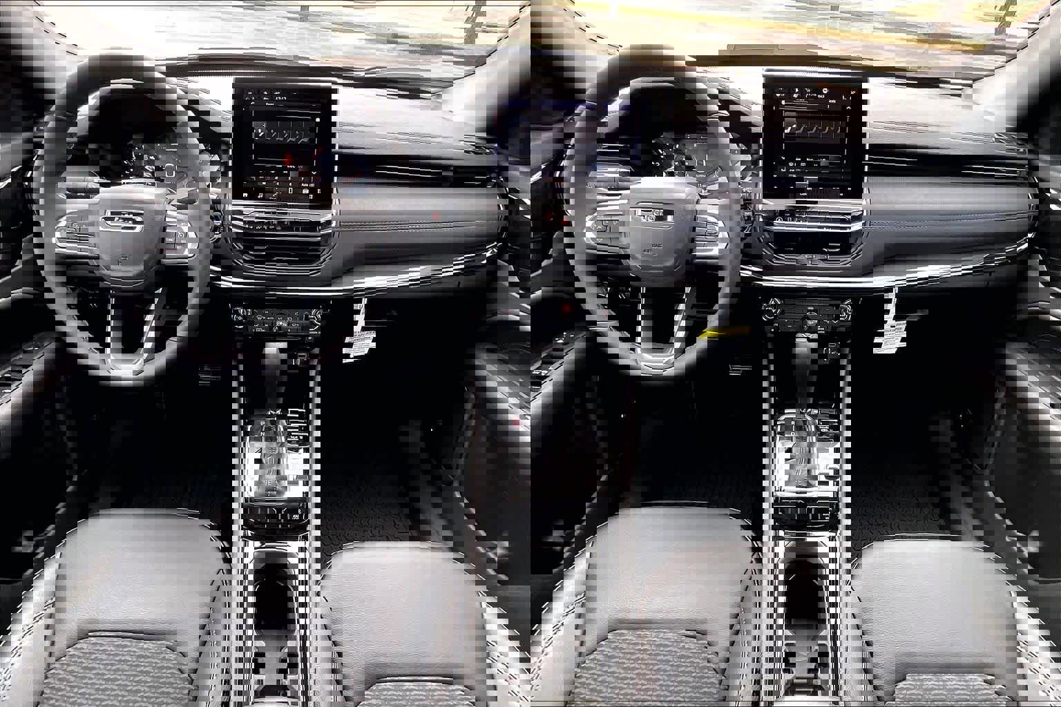 New 2026 Jeep Compass Latitude w/ Sun and Sound Group image 5