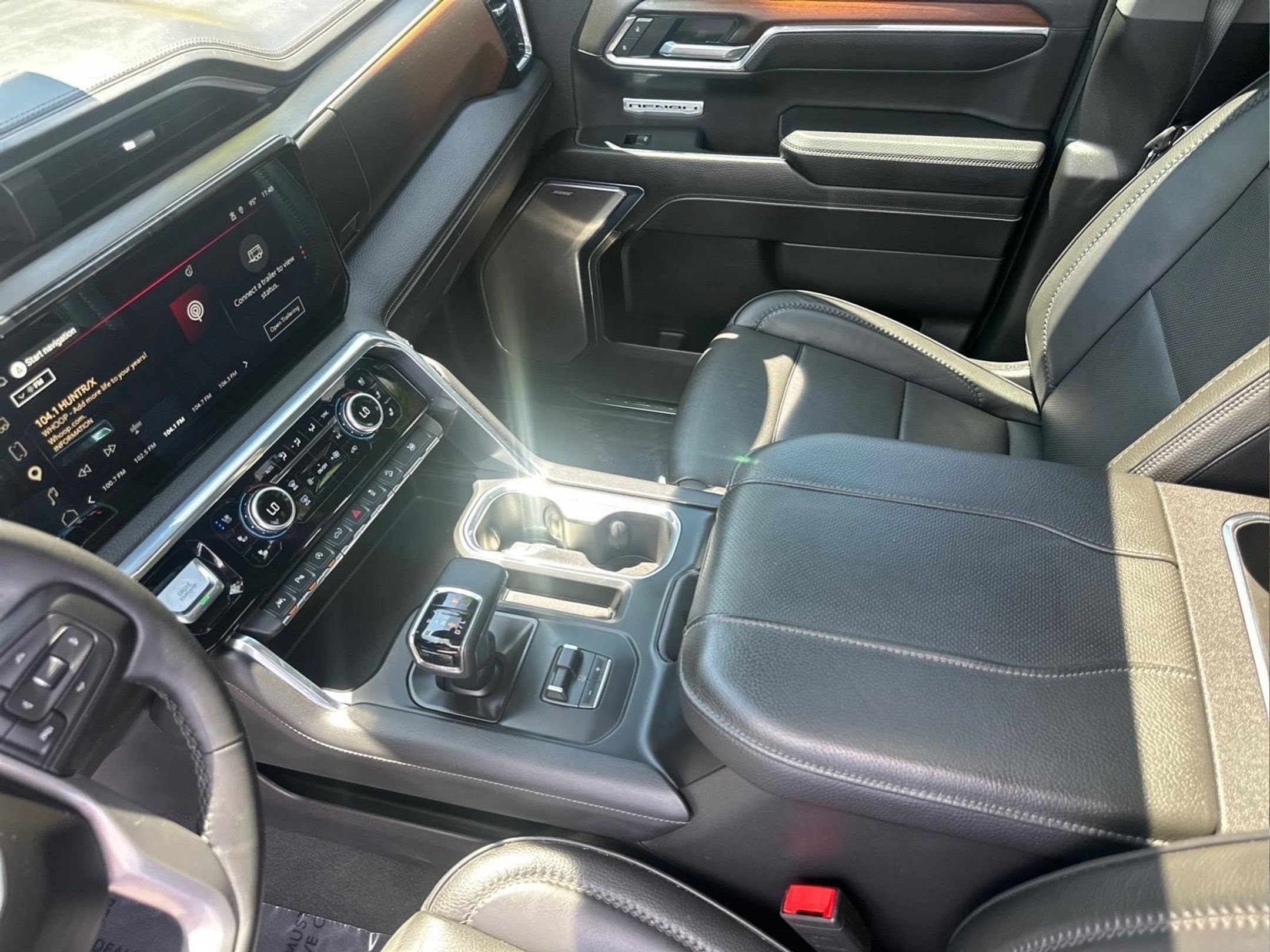 Used 2024 GMC Sierra 1500 Denali w/ Denali Reserve Package AWD/4WD image 22