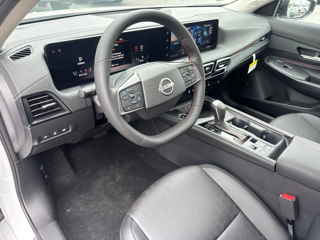 New 2026 Nissan Sentra SR w/ SR Premium Package FWD image 10