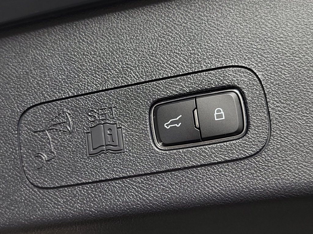 New 2026 Lincoln Aviator 2WD w/ Jet Appearance Package image 7