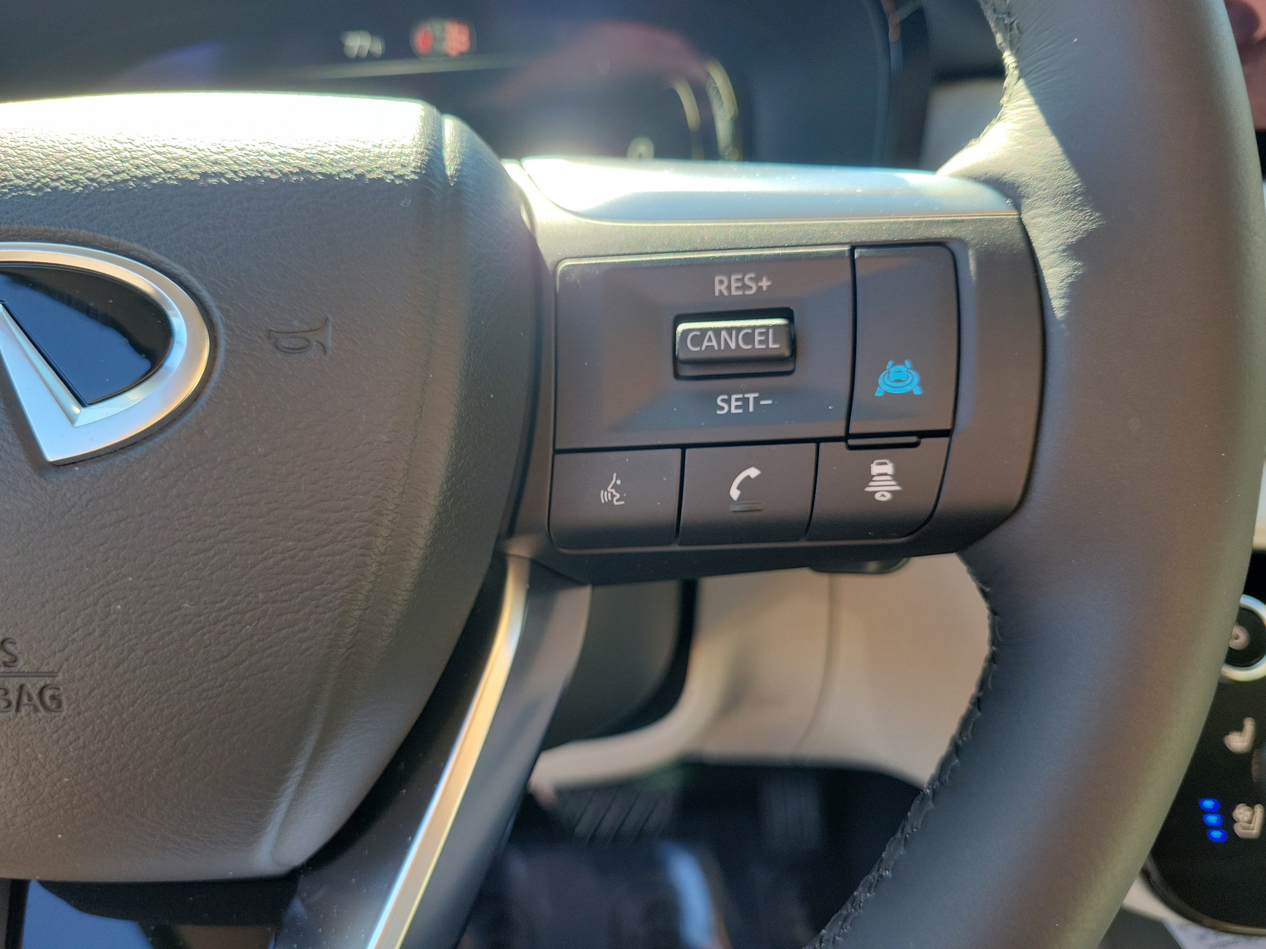 New 2026 INFINITI QX60 Luxe w/ Family Package image 13