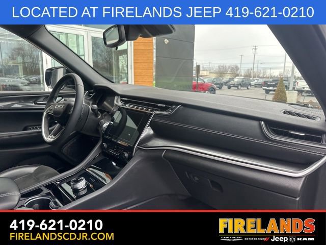 Used 2023 Jeep Grand Cherokee Altitude image 13