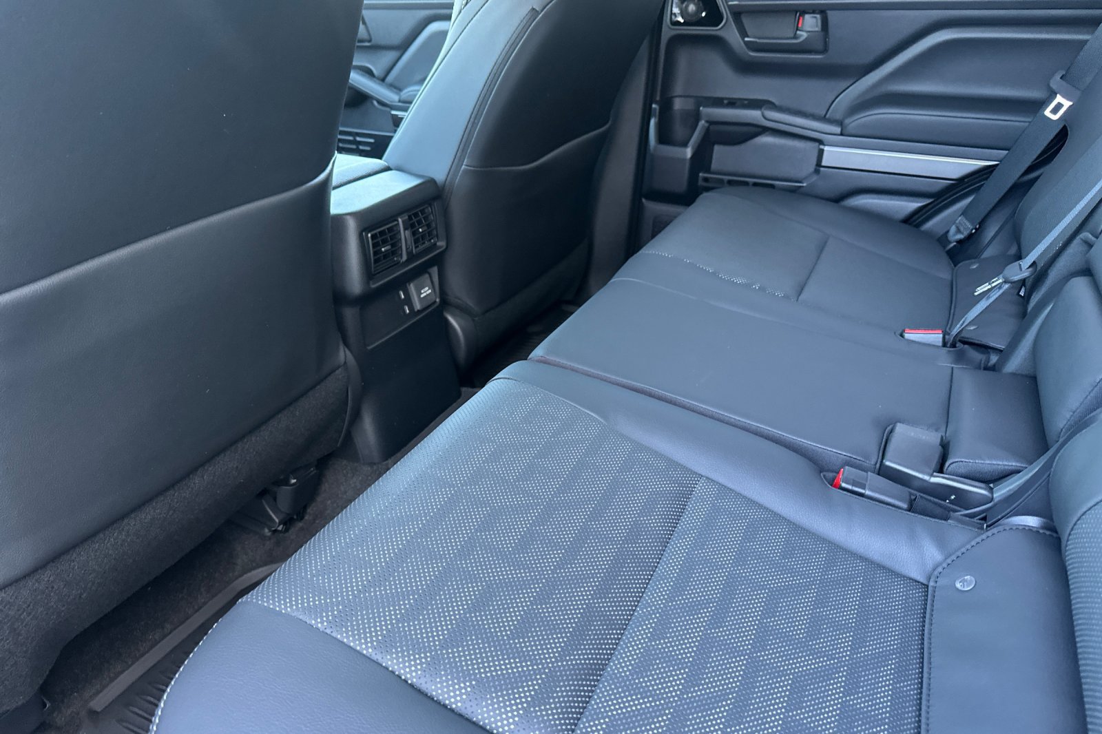 New 2026 Toyota 4Runner TRD Off-Road Premium AWD/4WD image 13