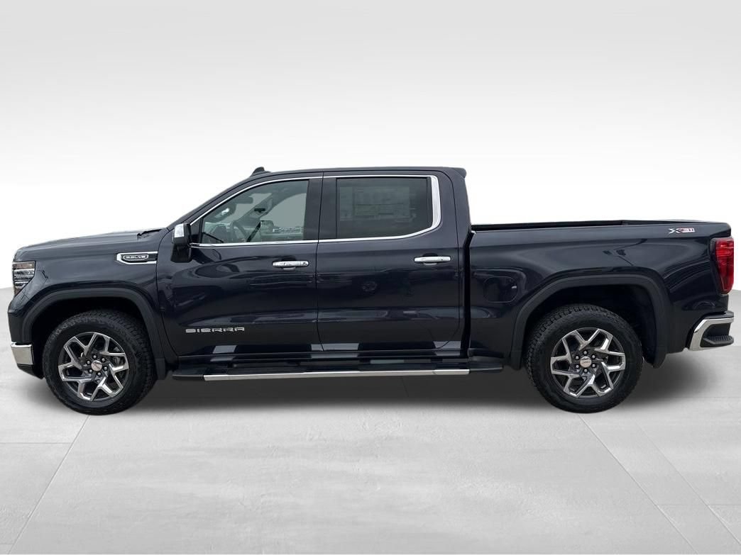Used 2024 GMC Sierra 1500 SLT w/ SLT Premium Package AWD/4WD image 12