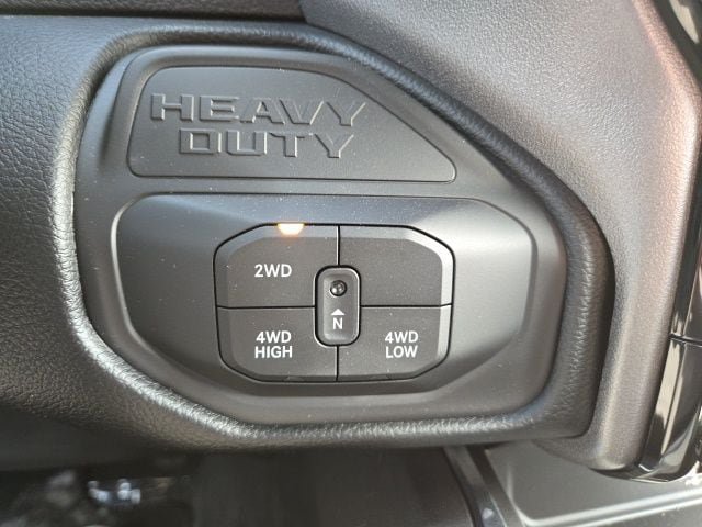 Used 2025 RAM 2500 Laramie AWD/4WD image 15